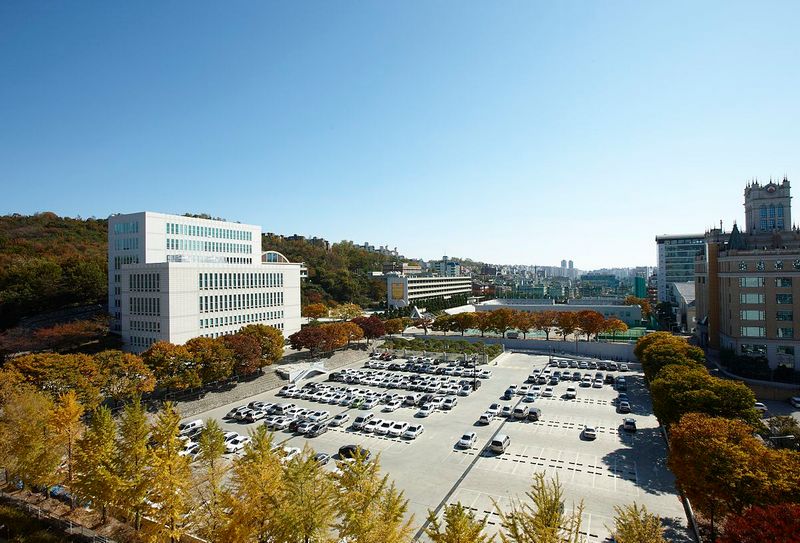 Seoul Cyber ​​University – Đại học mạng toàn cầu được nhiều thần tượng theo học