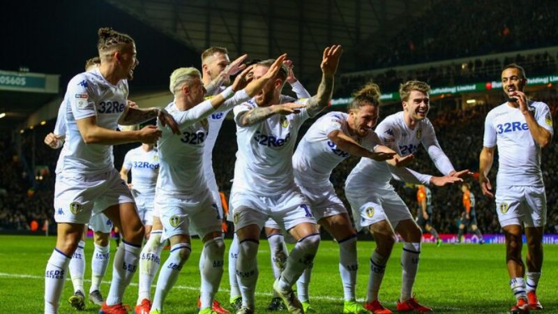 FC Leeds United - Người hùng bóng đá quyền lực