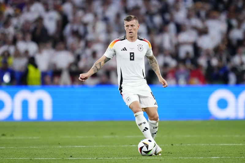 Hãy thưởng thức Toni Kroos khi bạn có thể