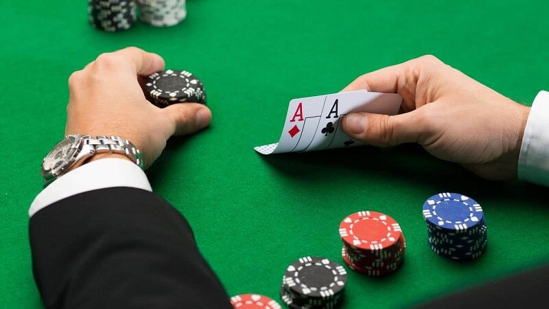 Tiết lộ kinh nghiệm chơi poker hiệu quả mà bạn có thể chưa biết